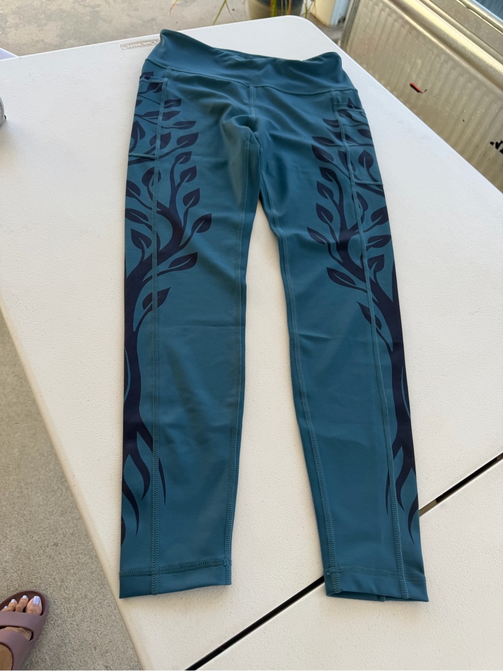 Constantly Varied Gear Teal Leggings with Navy Leaf Motif - Picture 3 of 8